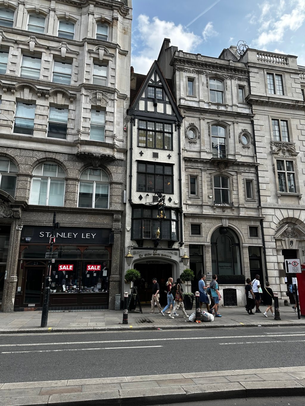 Ye Olde Cock&nbsp;Tavern